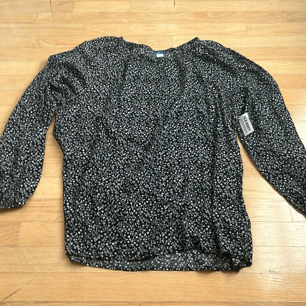 Women’s long sleeve top